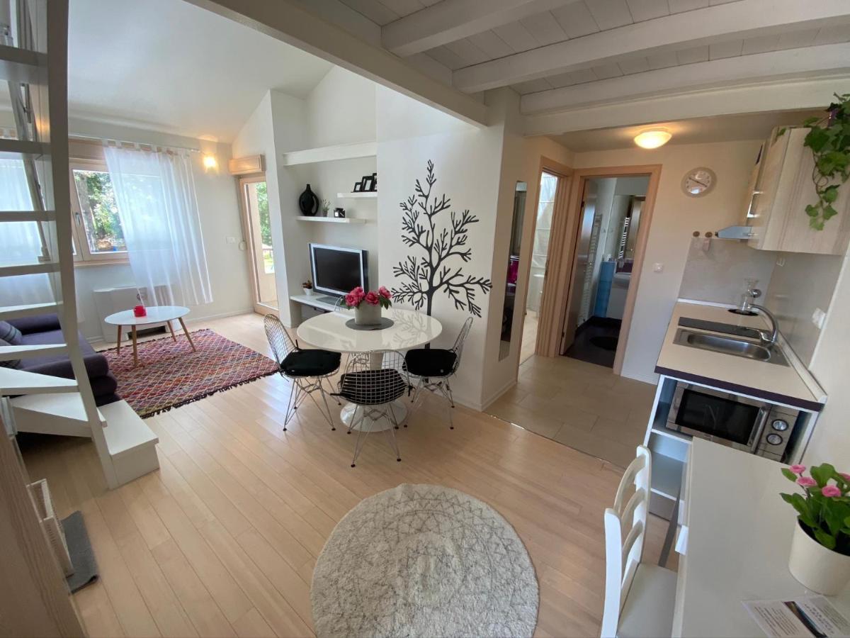 Apartments Makado Rovinj Bagian luar foto