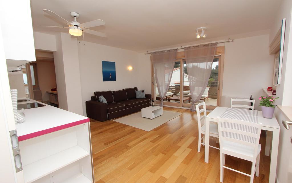 Apartments Makado Rovinj Bagian luar foto