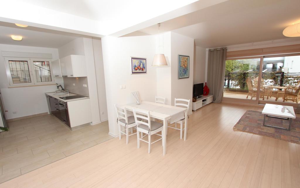 Apartments Makado Rovinj Bagian luar foto