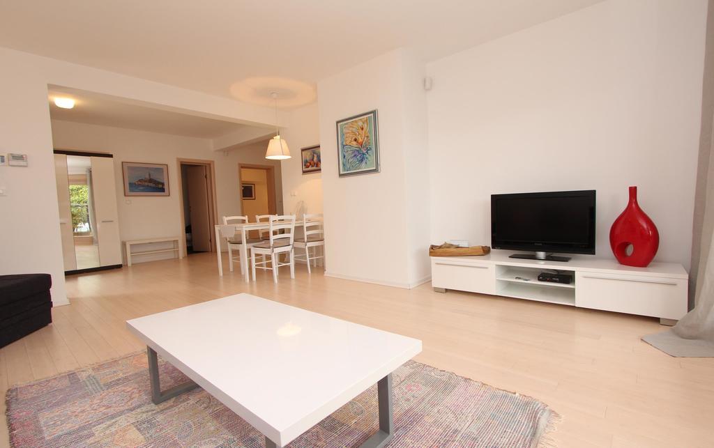Apartments Makado Rovinj Bagian luar foto