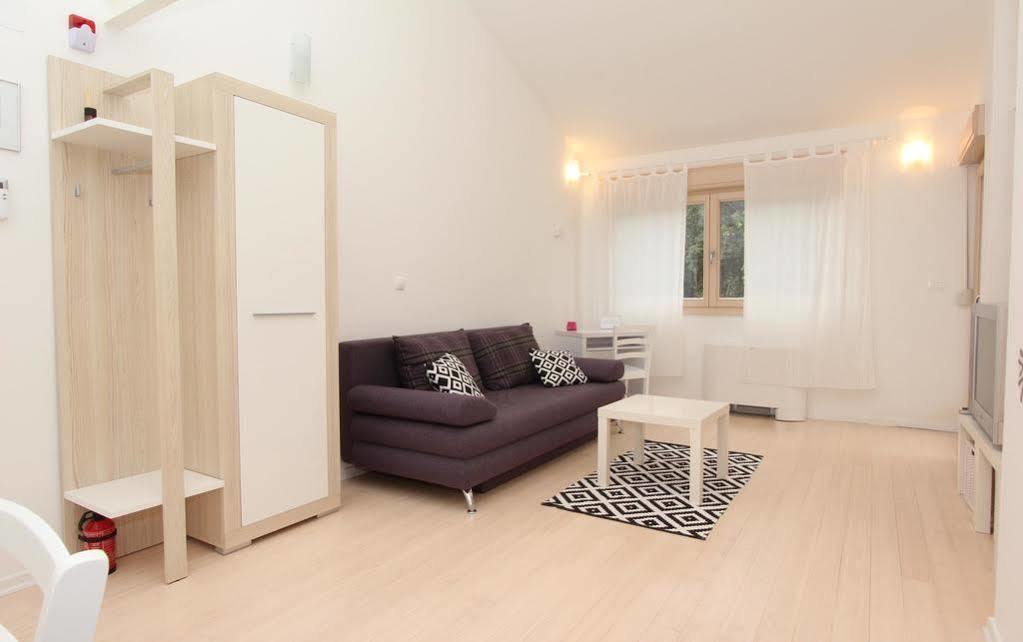 Apartments Makado Rovinj Bagian luar foto